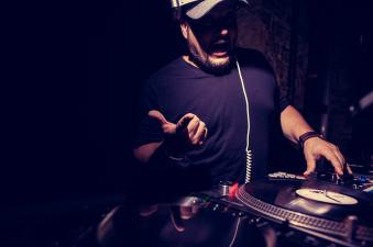 DJ Tharek